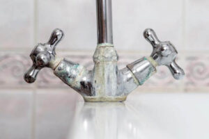 How To Remove Bathroom Faucet Handle Without Screws